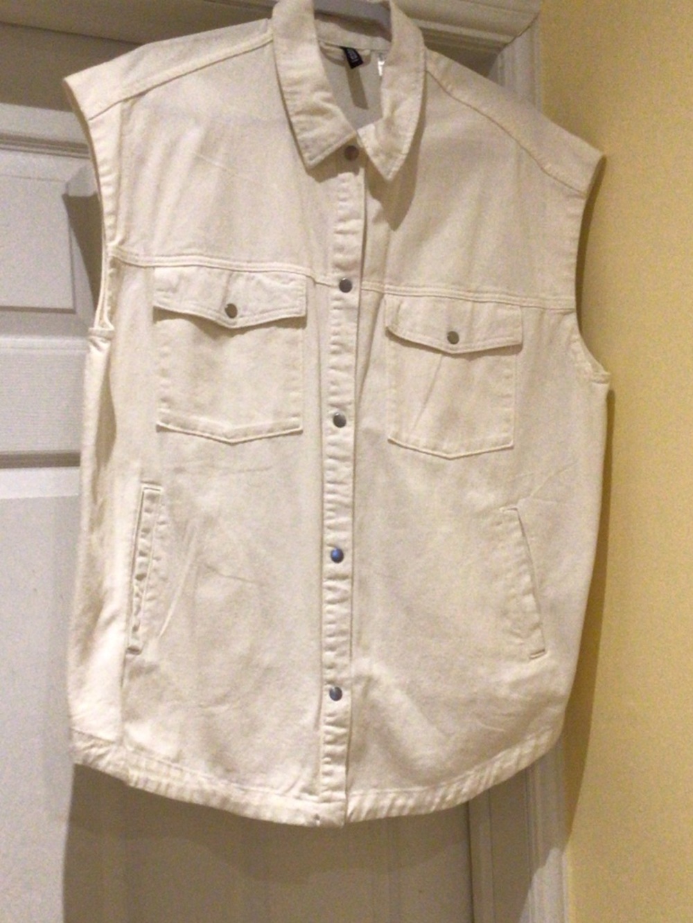 H&M Cream Sleeveless Button-Front Jean Jacket Vest